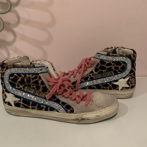 I’m a 7 1/2-8 and the shoes fit perfectly! Used about 6 times